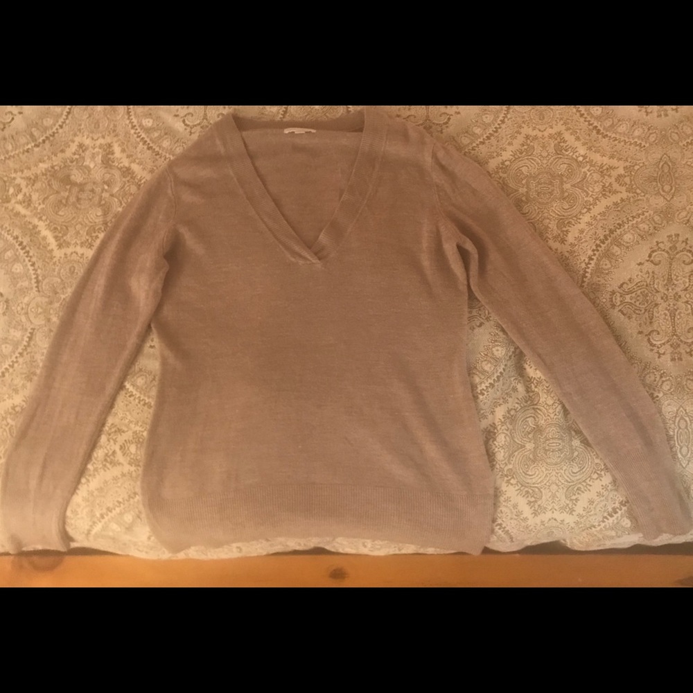 🌈Cute & Cozy New York & Company V-Neck Sweater